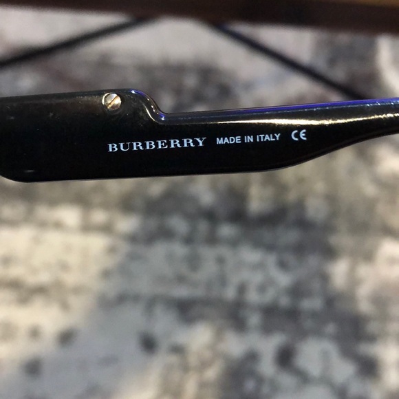 Burberry woman’s sunglasses - Picture 4 of 6